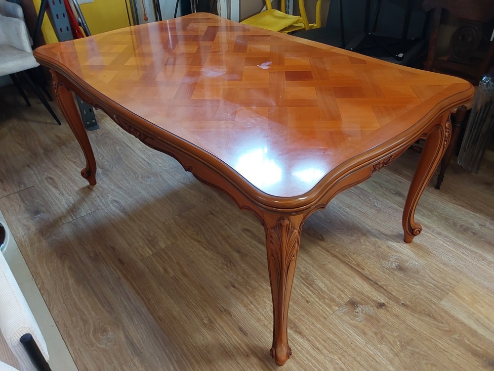 TABLE EN MERISIER AVEC 2 RALLONGES 50CM (=261CM OUVERTE)
