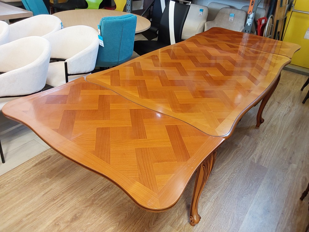 TABLE EN MERISIER AVEC 2 RALLONGES 50CM (=261CM OUVERTE)