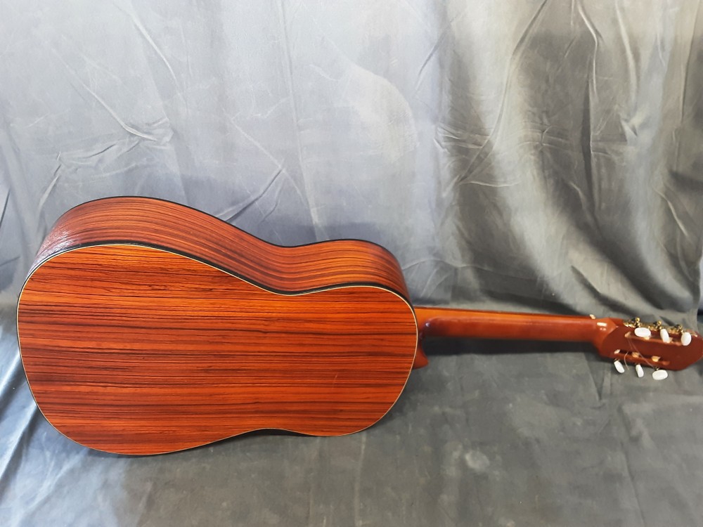 GUITARE BICOLORE LONG 100CM