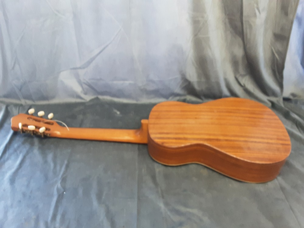 GUITARE LONG 94CM