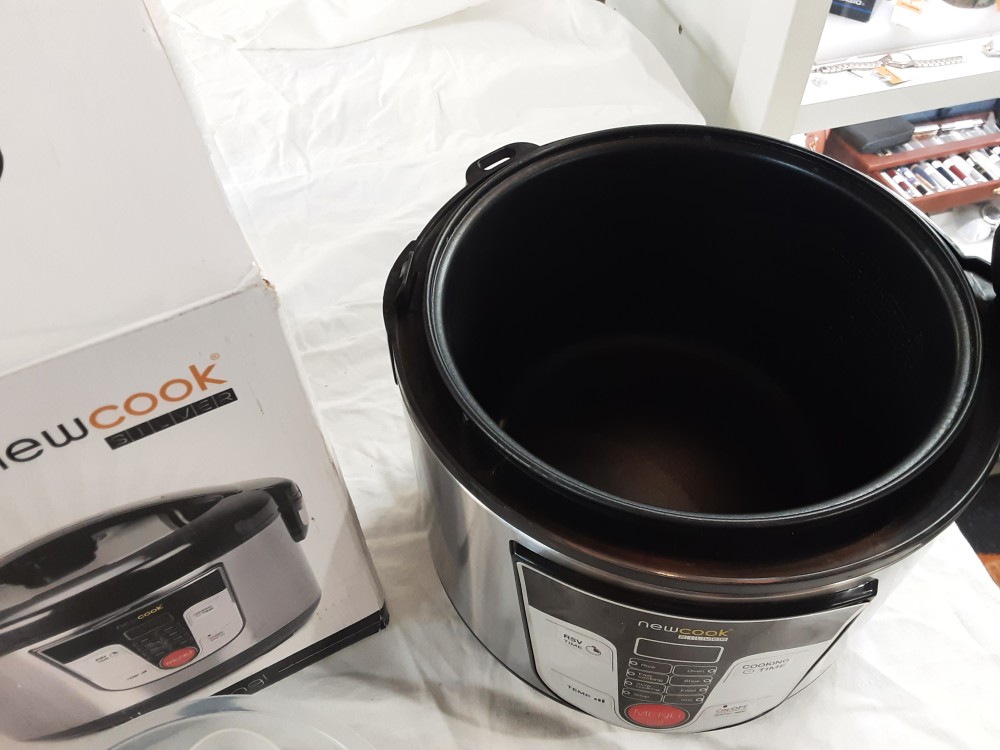 MULTICUISEUR NEWCOOK SILVER JAMAIS SERVI DANS SON CARTON