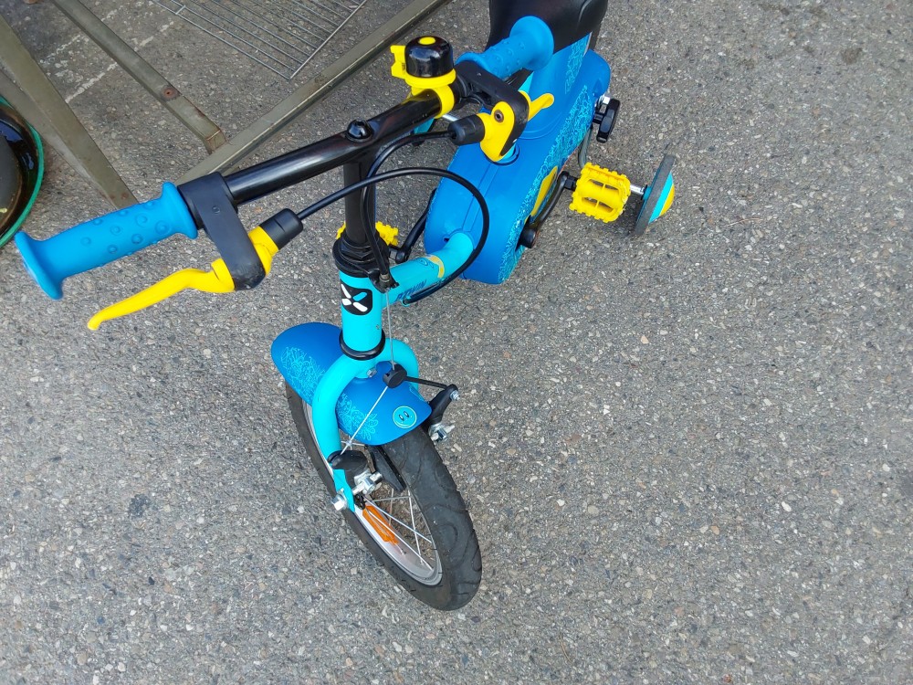VÉLO ENFANT BTWIN BLEU POISSON JAUNE