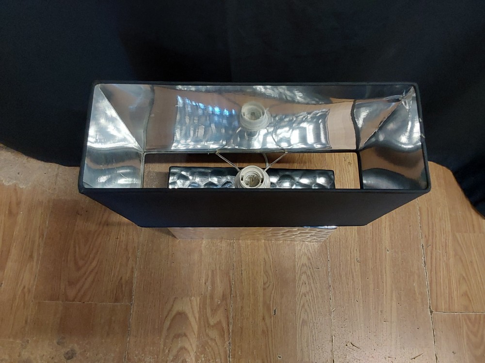 LAMPE RECTANGULAIRE PIED ARGENTÉ ABAT JOUR NOIR