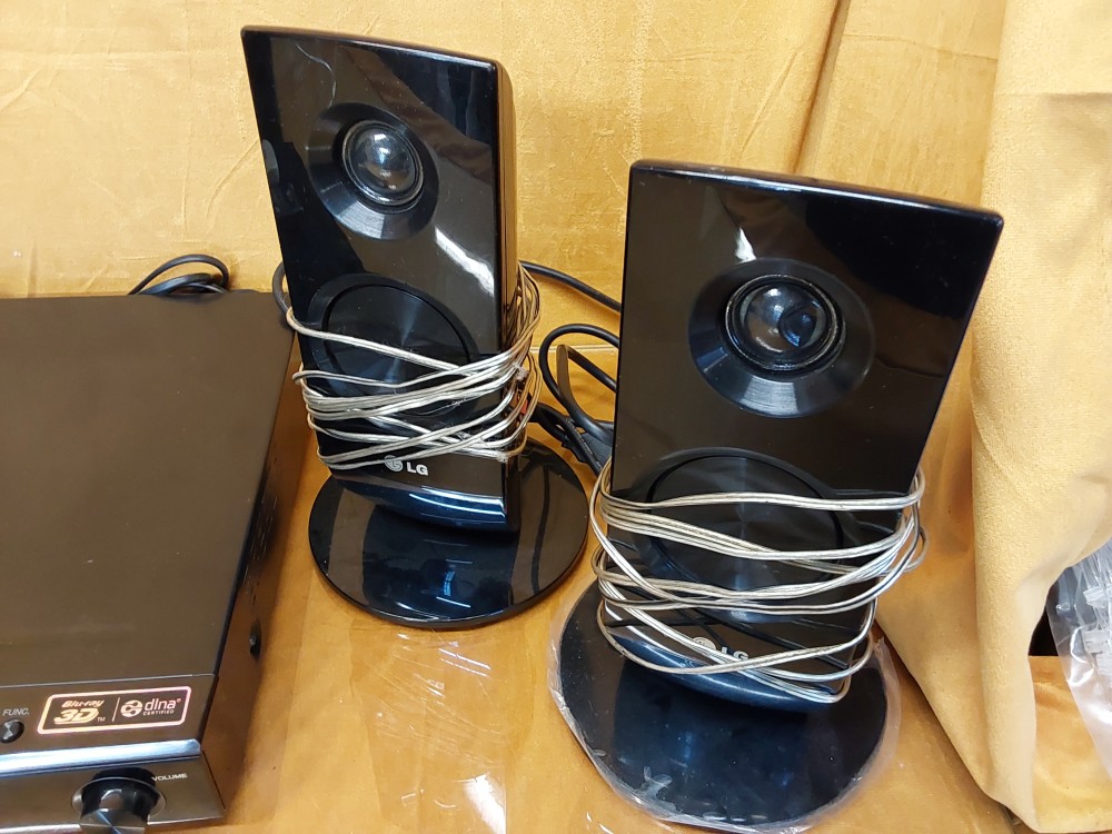 HOME CINÉMA LG AVEC 2 TELECOMMANDES