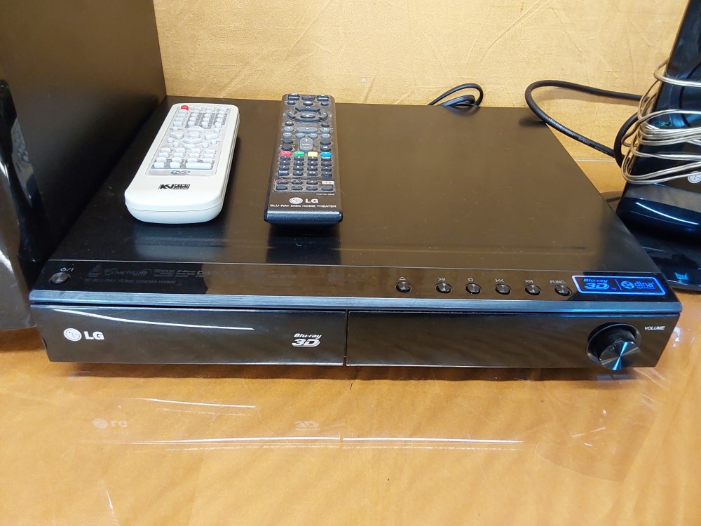 HOME CINÉMA LG AVEC 2 TELECOMMANDES