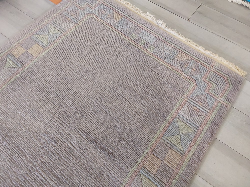 TAPIS LAINE FAIT MAIN COLORIS VIOLINE