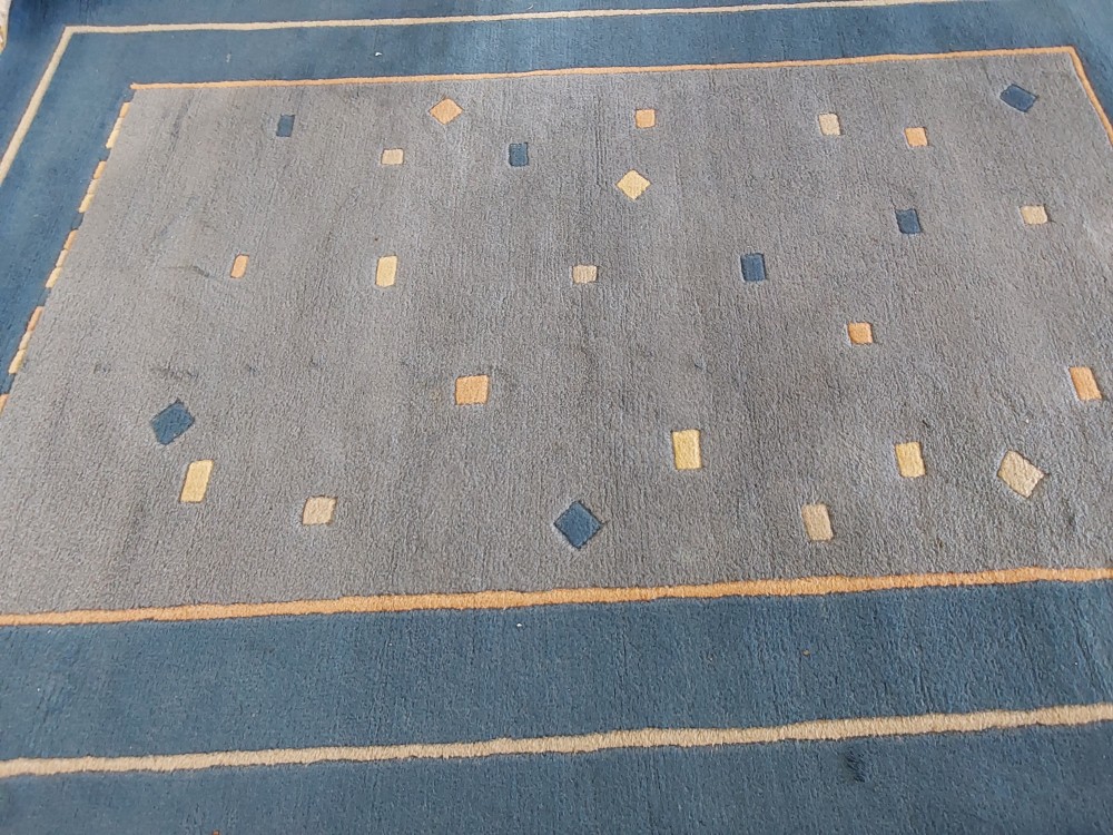 TAPIS LAINE FAIT MAIN. COLORIS BLEU