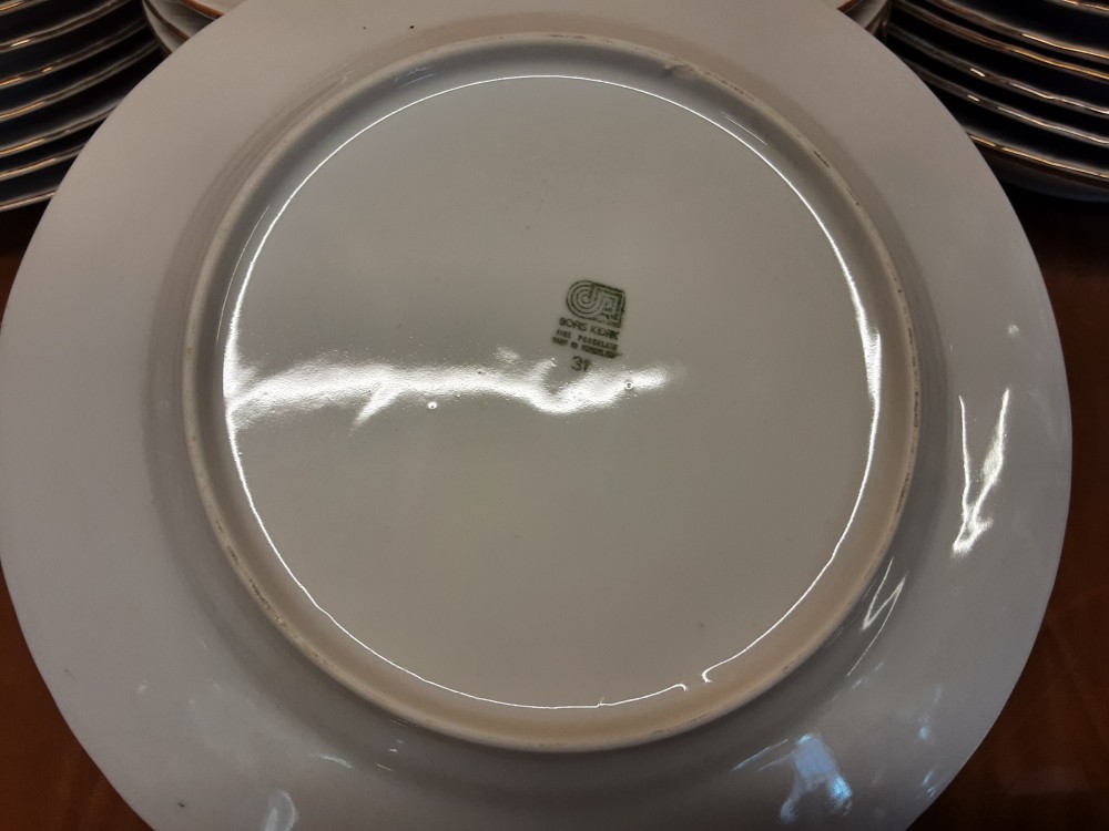 SERVICE EN PORCELAINE DECOR CYGNE