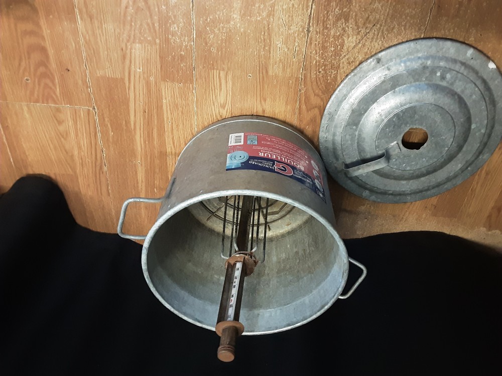 BOUILLEUR / STERILISATEUR A BOCAUX