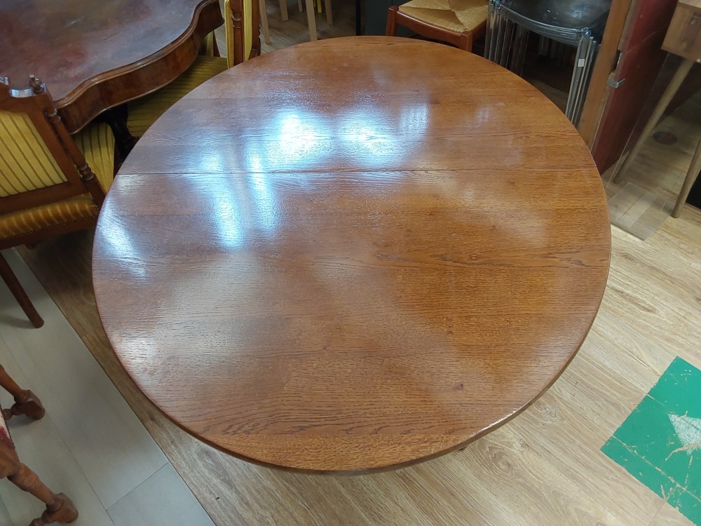 TABLE OVALE EN BOIS SANS ALLONGES