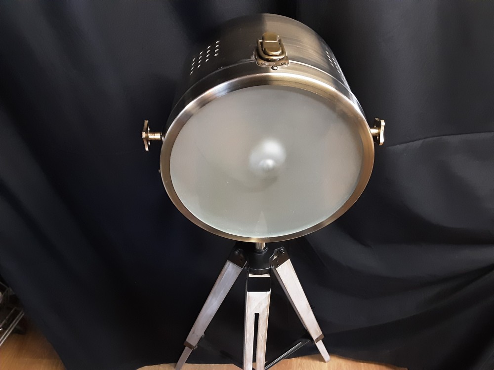 LAMPE TREPIED INDUSTRIEL H. 138CM