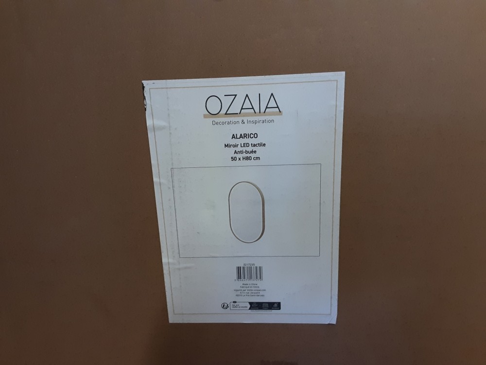 MIROIR OVALE TACTILE A LED ANTI-BUEE JAMAIS UTILISE DANS SON CARTON