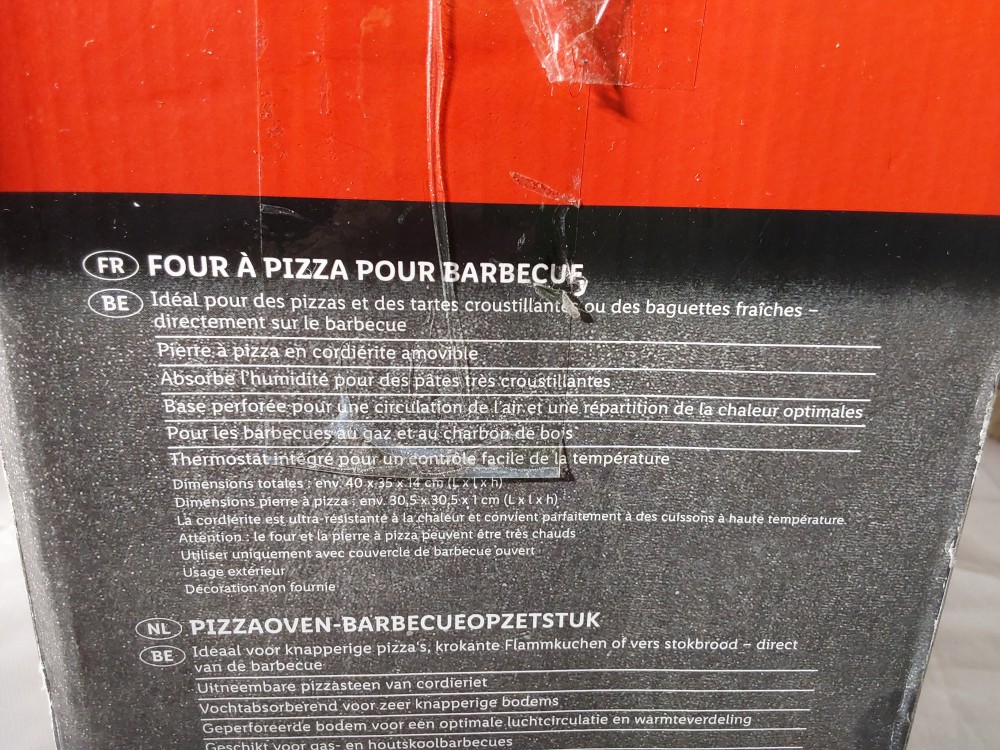 FOUR A PIZZA POUR BARBECUE JAMAIS UTILISE