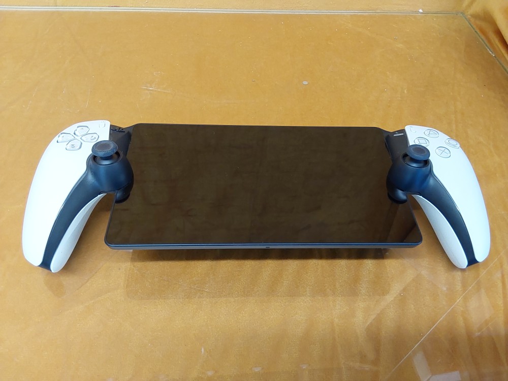 PLAYSTATION PORTAL PS5 + CHARGEUR