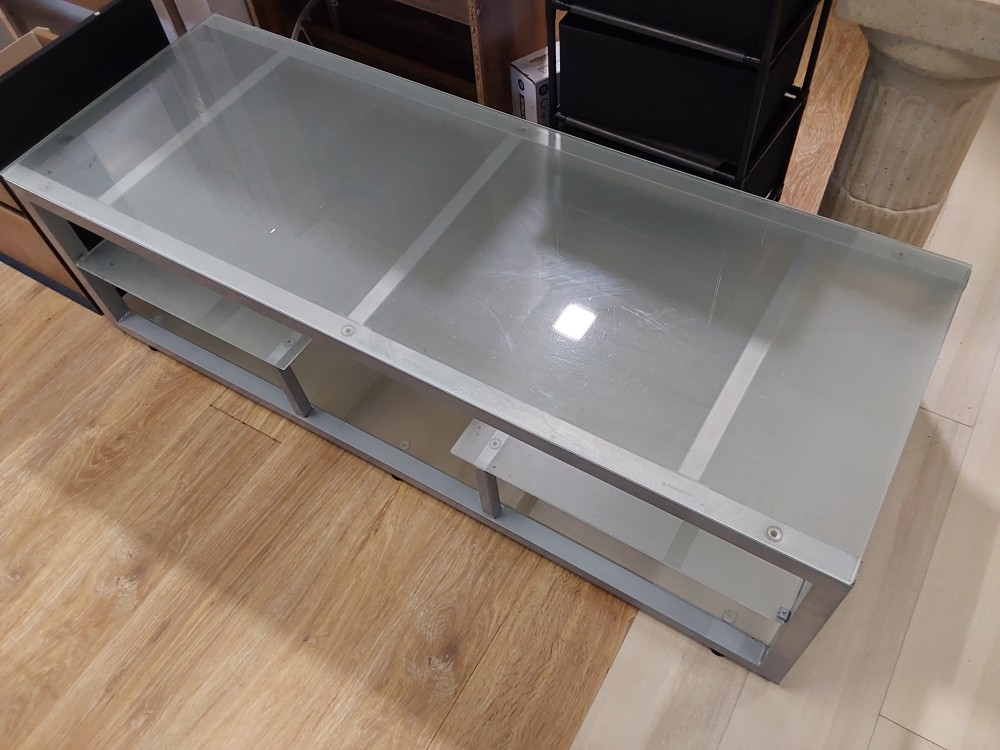 MEUBLE TV PLATEAUX EN VERRE