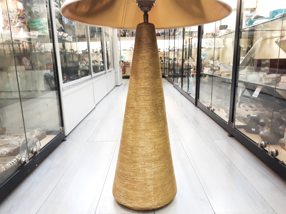 LAMPE A POSER TGM PIED DORE CERAMIQUE ABAT JOUR BEIGE HAUT 85CM