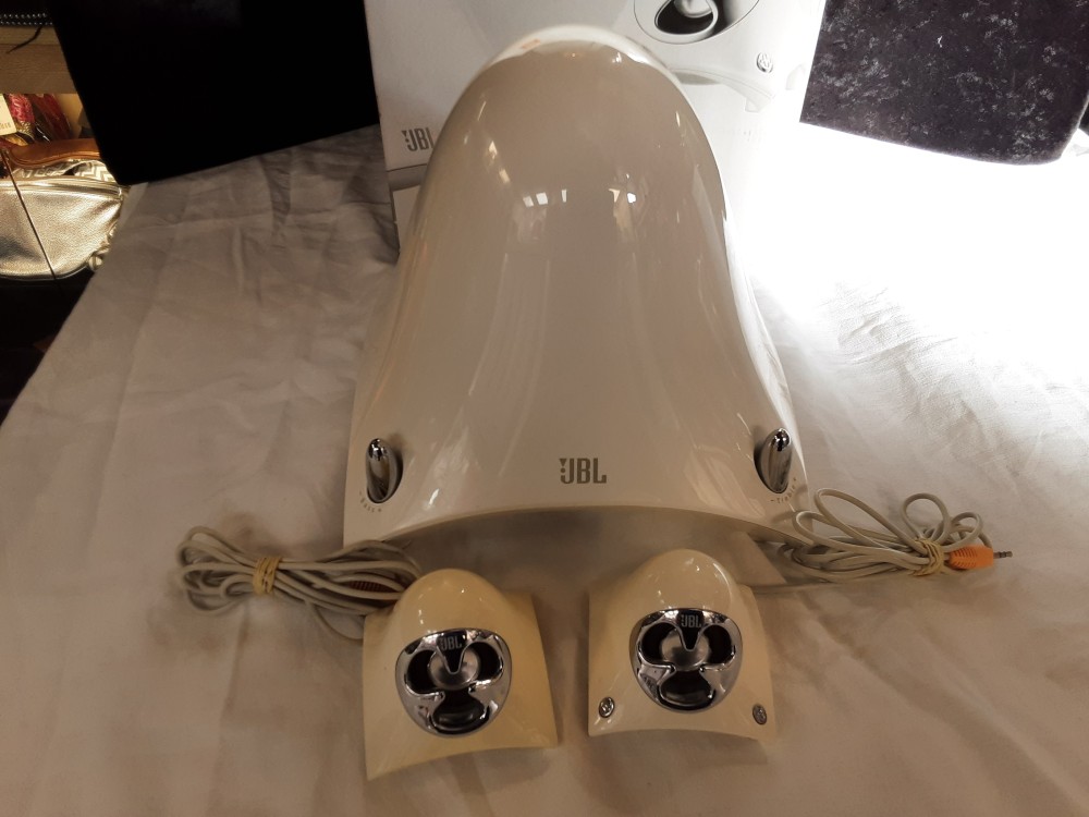 ENCEINTE ET MINI HAUT PARLEURS JBL CREATURE II