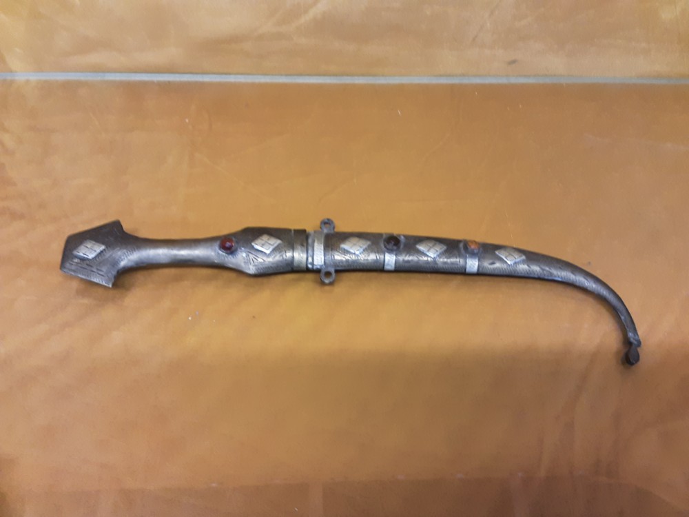 COUTEAU ORIENTAL AVEC ETUIE MÉTAL