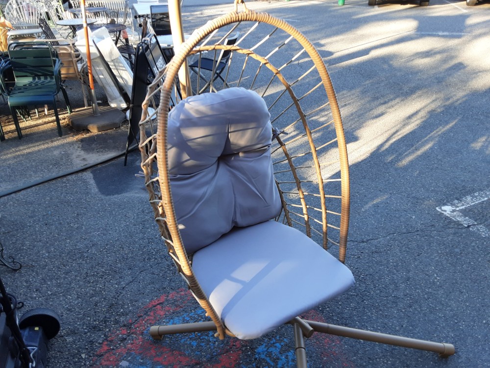 BALANCELLE METAL AVEC COUSSIN