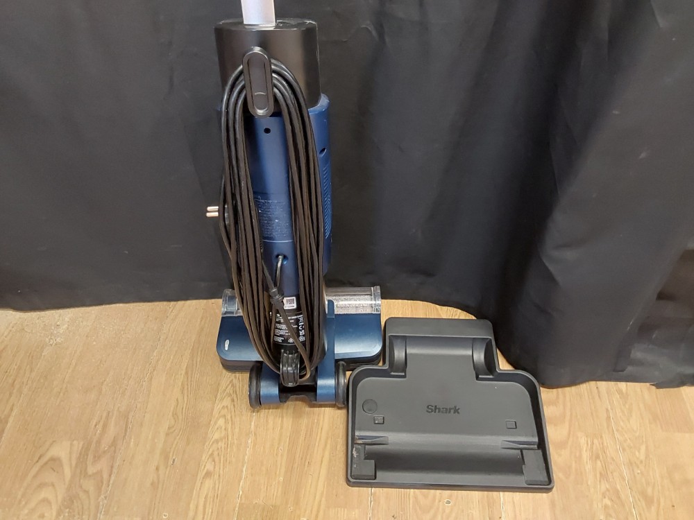 ASPIRATEUR LAVEUR SHARK HYDROVAC
