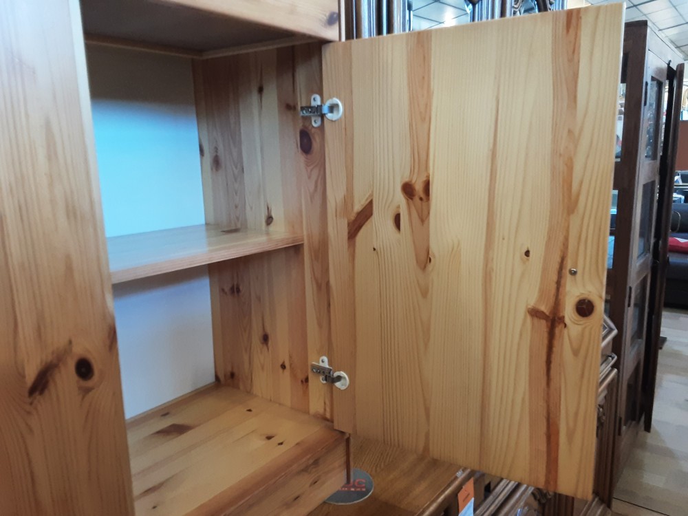 MEUBLE BAS 3 PORTES 3 TIROIRS EN PIN