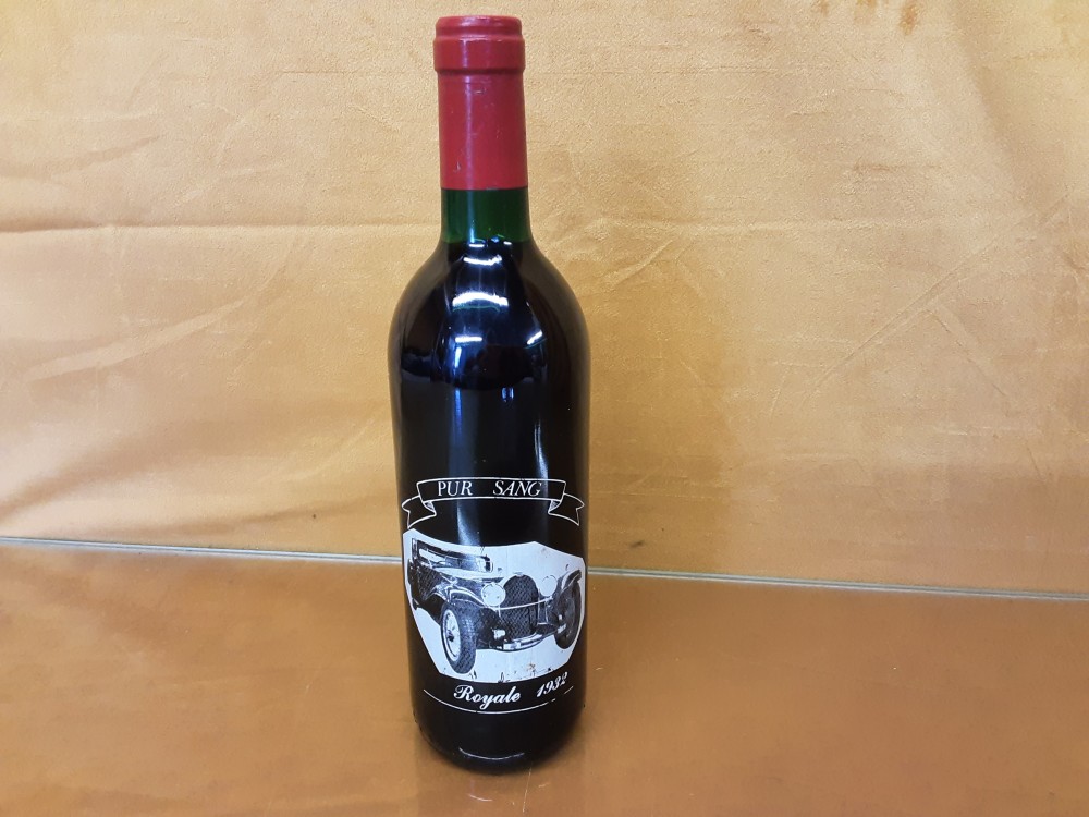 BOUTEILLE DE VIN 750ML COLLECTION CHATEAU POMBREDE BORDEAUX 1985 COLLECTION BUGATTI