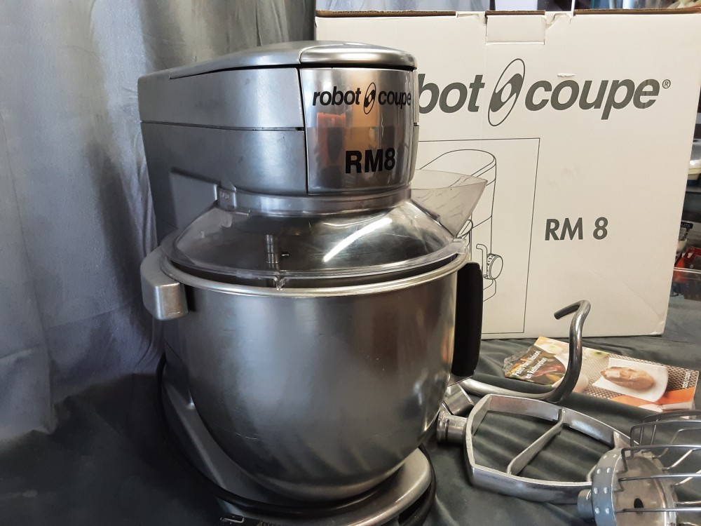 ROBOT COUPE MENAGER RM8 700W