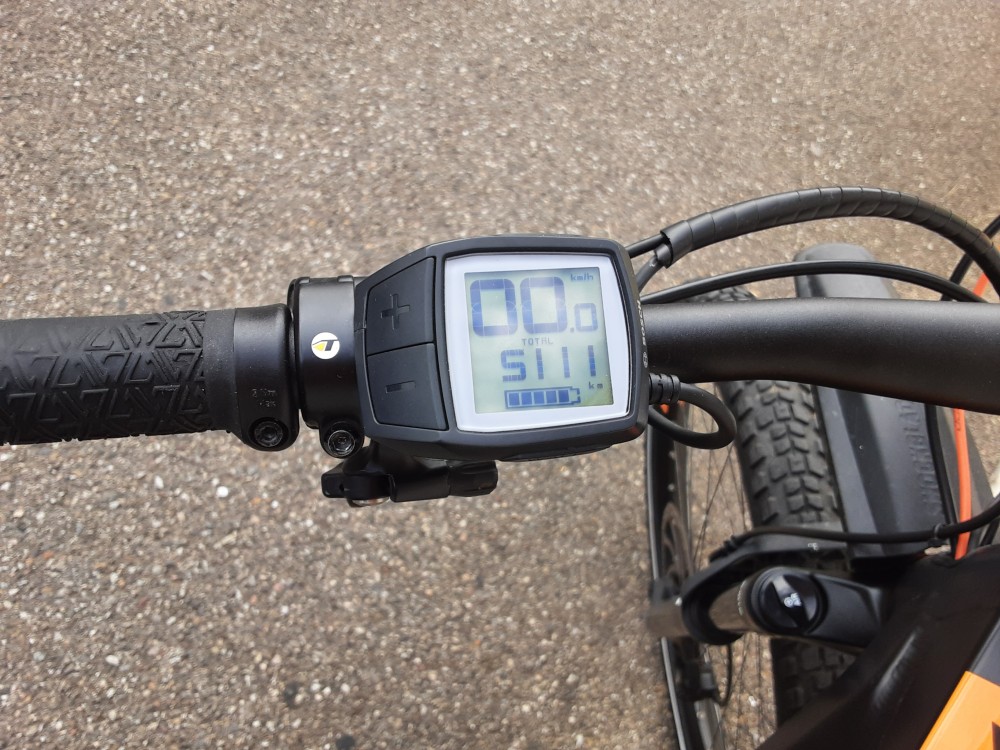 VELO VTT ELECTRIQUE CONWAY XYRON C227 ORANGE ET NOIR - 27.5 POUCES