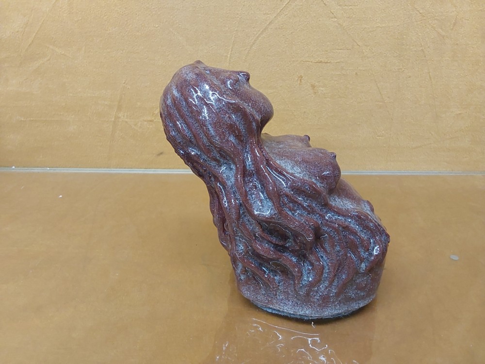 STATUETTE DAME HAUT 12CM