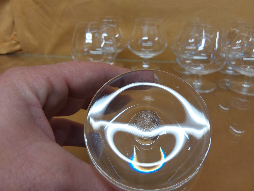 LOT CE 8 VERRES A COGNAC ST LOUIS