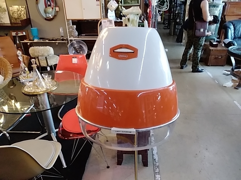 SÈCHE CHEVEUX SUR PIEDS VINTAGE ORANGE