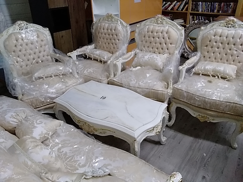 SALON BAROQUE BEIGE DORÉ 4 FAUTEUILS 1 CANAPÉ 1 TABLE