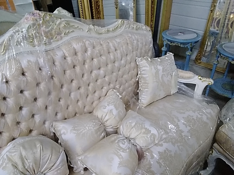 SALON BAROQUE BEIGE DORÉ 4 FAUTEUILS 1 CANAPÉ 1 TABLE