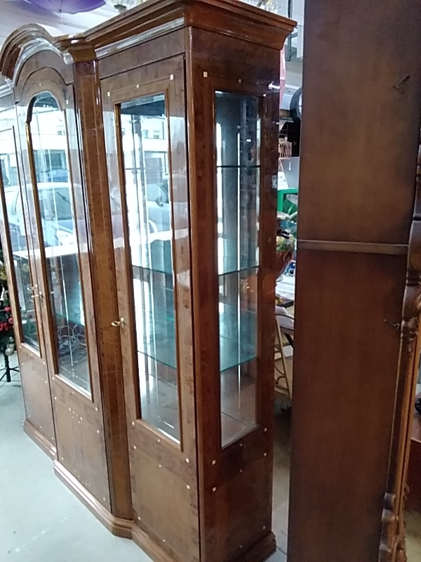 VITRINE 3 PORTES DECO NACRE