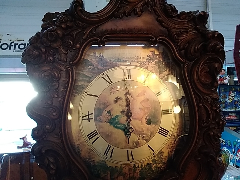 HORLOGE COMTOISE HERTZ SCULPTÉE