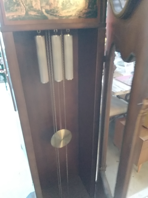 HORLOGE COMTOISE HERTZ SCULPTÉE