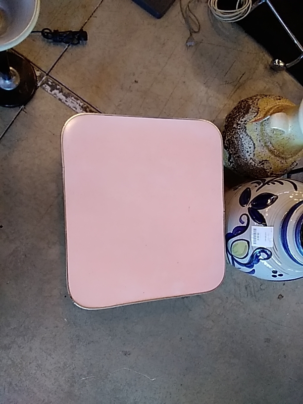 TABLE BASSE FORMICA ROSE
