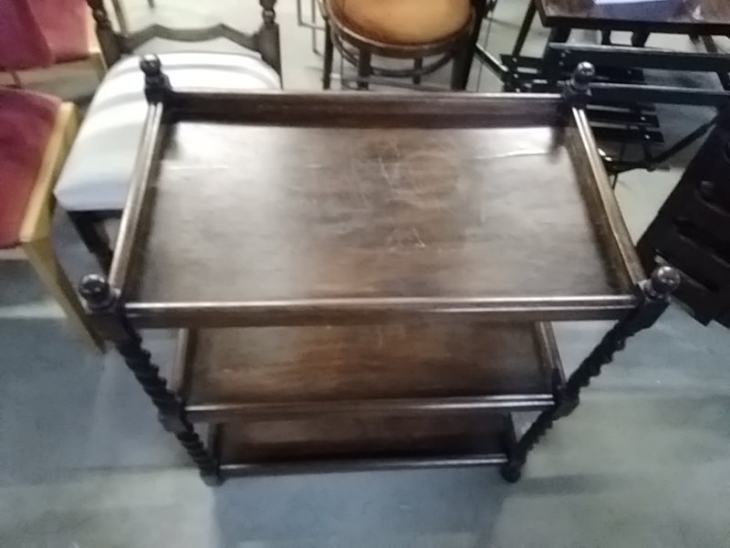 DESSERTE SUR ROULETTES 3 PLATEAUX VRILLÉE