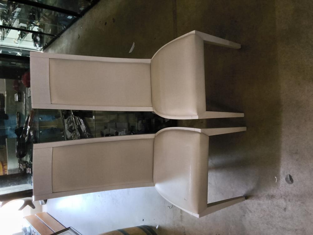 LOT DE 6 CHAISES LAQUÉES BEIGE SIMILI BEIGE (DETEMPLE PRIX 3500€ 2916)