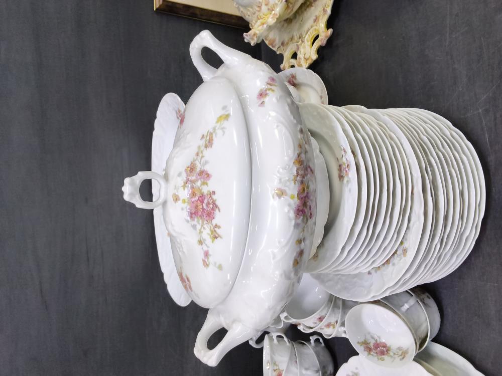 SERVICE PORCELAINE LAFERGE LIMOGES 80 PIÈCES