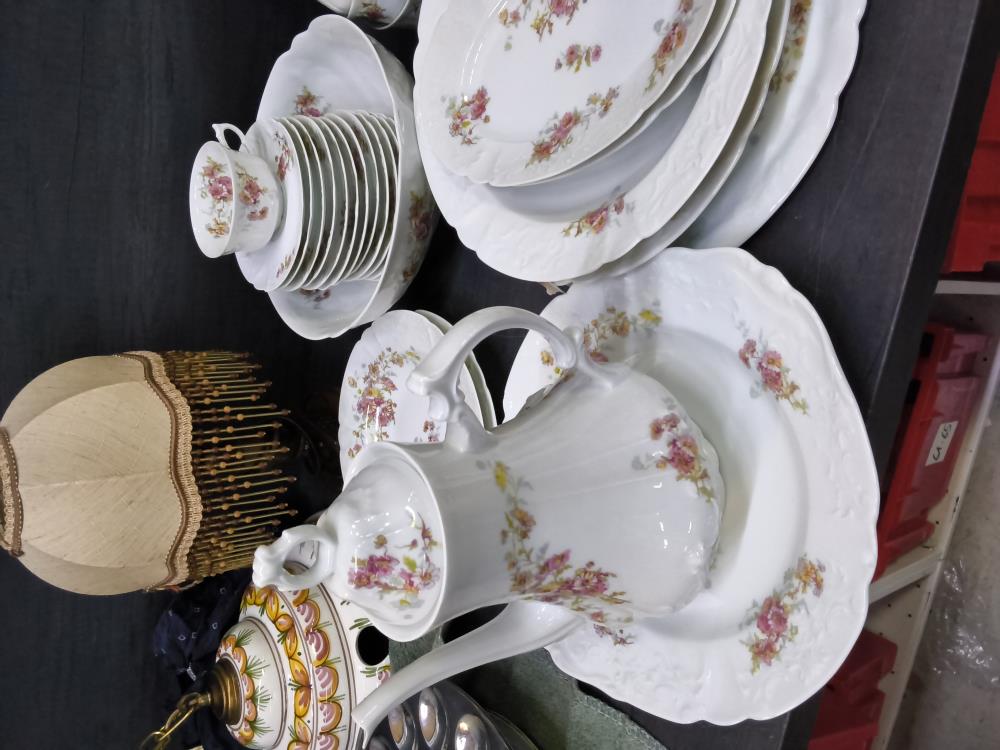 SERVICE PORCELAINE LAFERGE LIMOGES 80 PIÈCES
