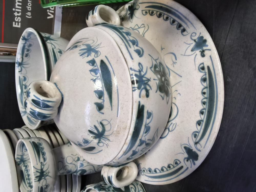 SERVICE EN GRES QUIMPER KERA LUC NEUF 94 PIÈCES