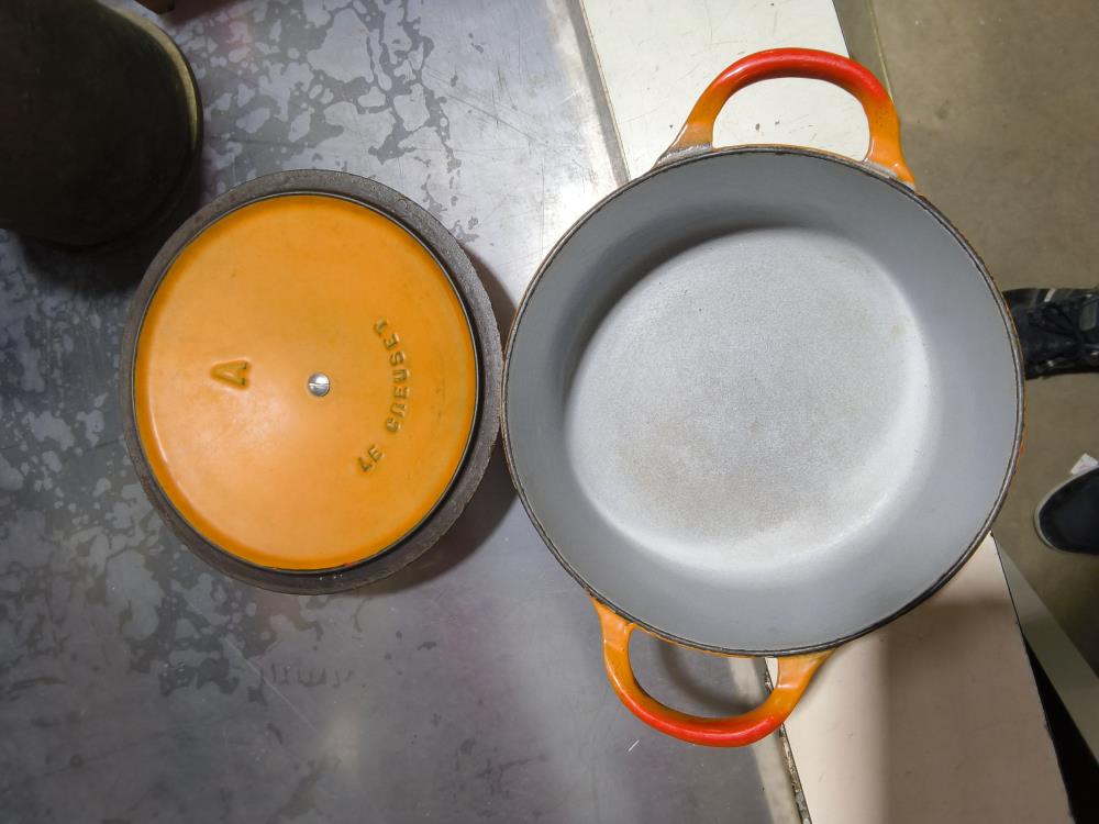 COCOTTE EN FONTE LE CREUSET ORANGE