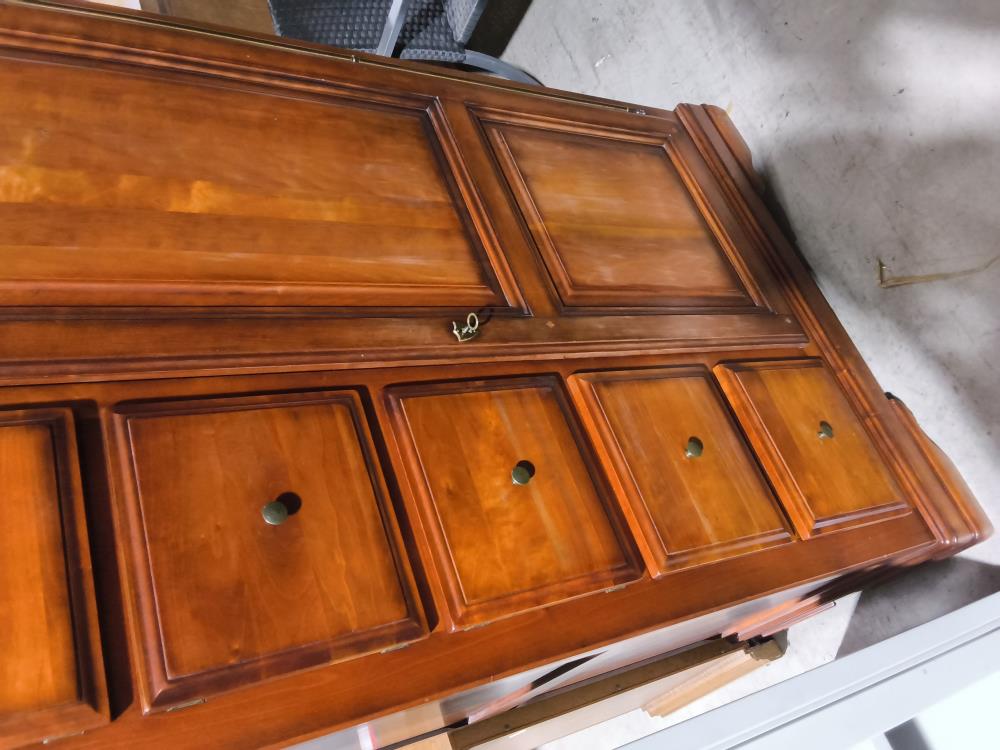 MEUBLE MERISIER 1 PORTE ET 5 PORTES CLAPETS