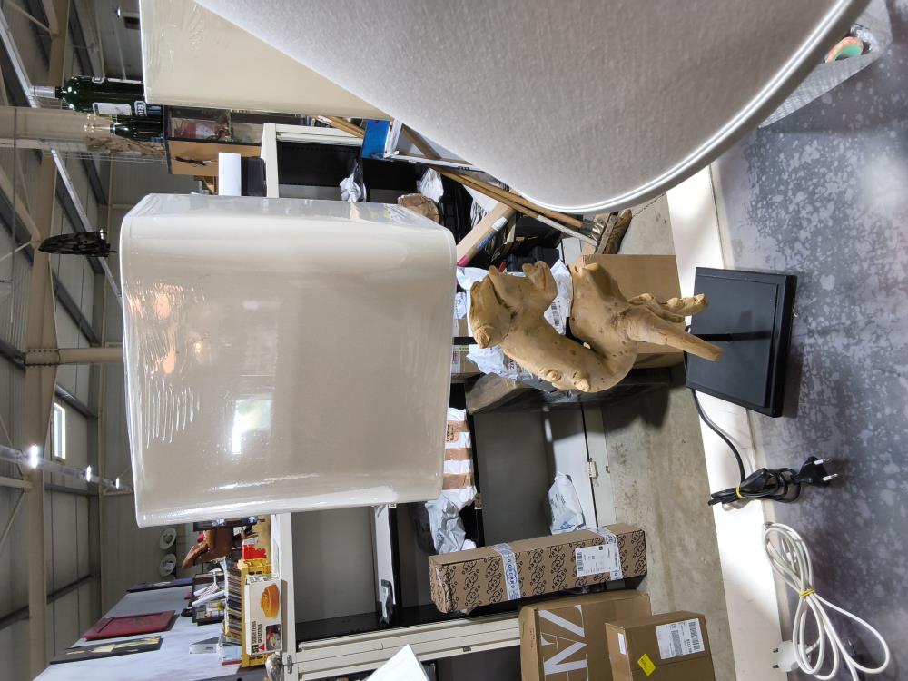 LAMPE À POSER MÉTAL NOIR ET BOIS FLOT