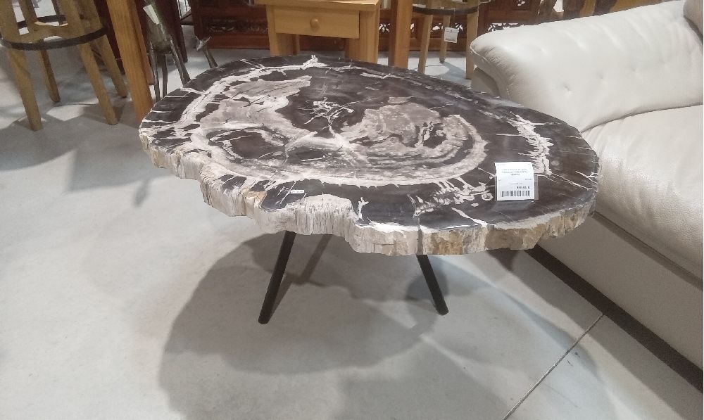 TABLE BASSE 40  BOIS FOSSILISE+ PIED METAL TRIPODE