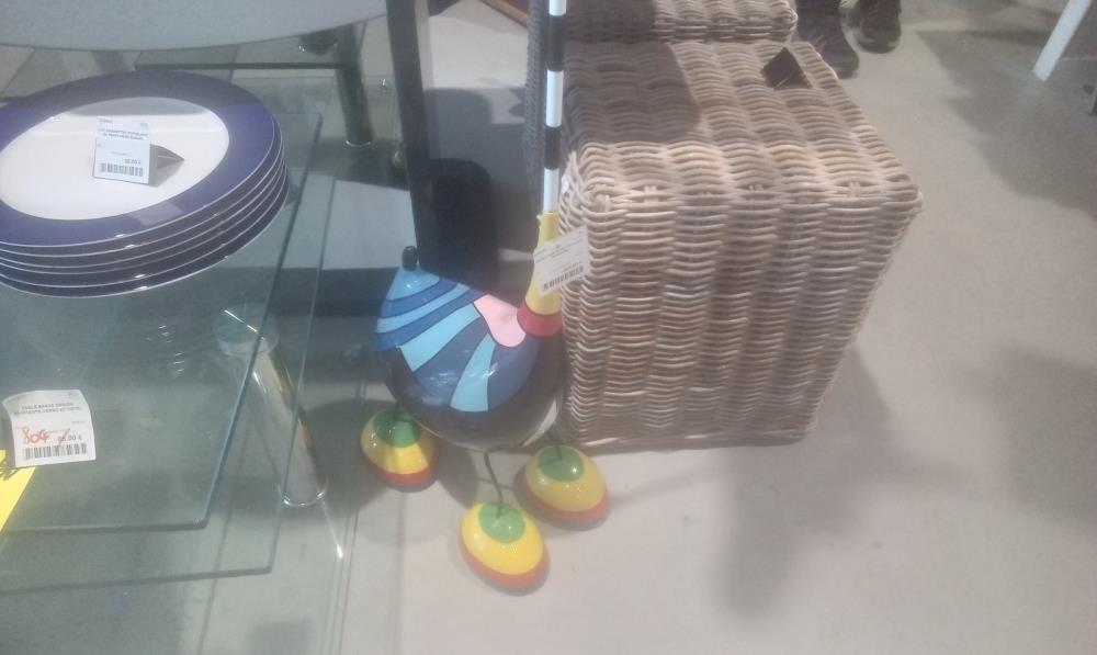 GIRAFE DESIGN MULTICOLORE EN RESINE