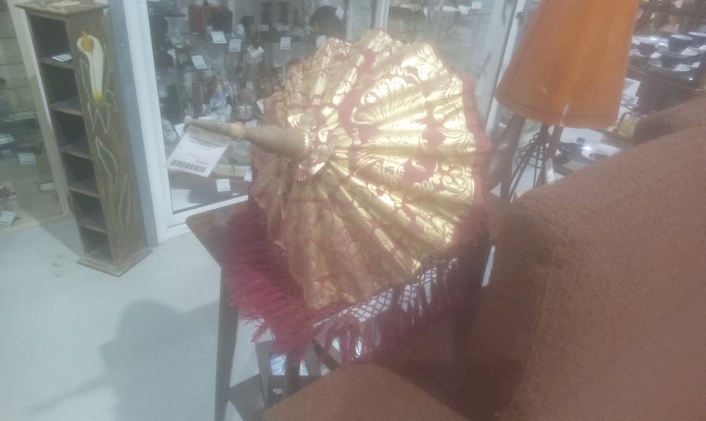 OMBRELLE TISSUS ROUGE DECOR ASIATIQUE PM