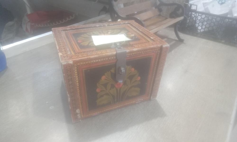 BOITE DECOR FLORAL EN L'ETAT 1 ABATTANT+ TIROIRS INTERIEURS