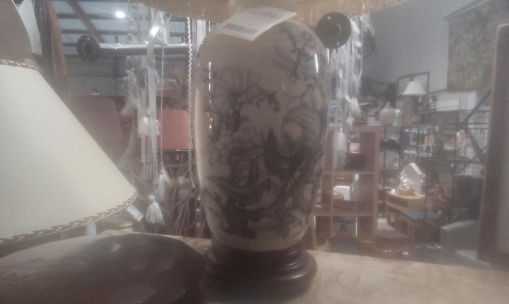 LAMPE CERAMIQUE DECOR FLORAL+ABATJOUR BLANC